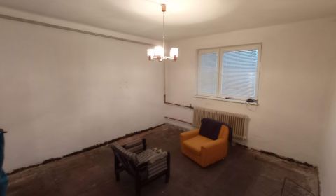 Eladó Családi ház, Családi ház, Nové Zámky, Szlovákia