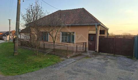 Eladó Családi ház, Családi ház, Topoľčany, Szlovákia