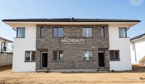 Eladó 3 szobás lakás, Nitra, Szlovákia