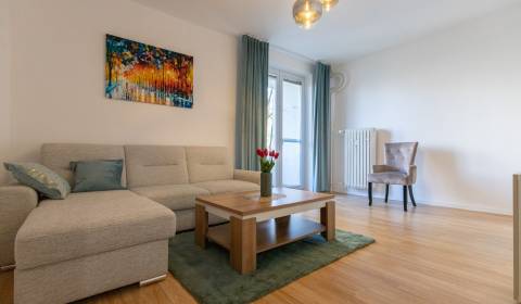 Kiadó 3 szobás lakás, 3 szobás lakás, Nábrežie gen.Ludvika Svobodu, Br