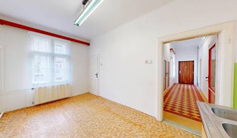 Eladó 4 szobás lakás, 4 szobás lakás, 29. augusta, Bratislava - Staré 
