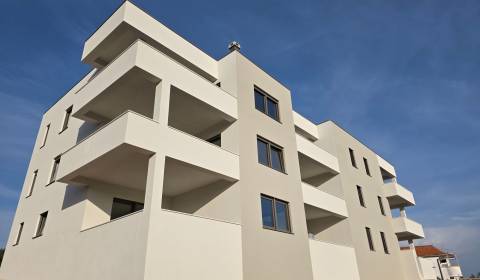 HORVÁTORSZÁG - Minőségi apartmanok tengerre néző kilátással - VODICE