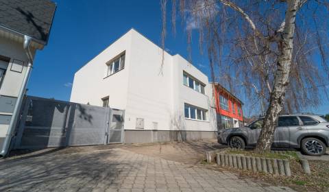 Eladó Családi ház, Családi ház, Bratislavská, Pezinok, Szlovákia