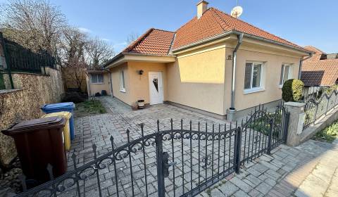 Eladó Családi ház, Családi ház, Kamenná, Piešťany, Szlovákia