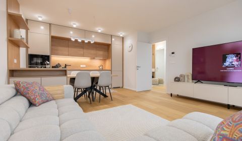 Kiadó 2 szobás lakás, 2 szobás lakás, Trnavská cesta, Bratislava - Ruž