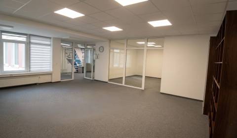 Kiadó Irodahelység, Irodahelység, Hospodárska, Trnava, Szlovákia