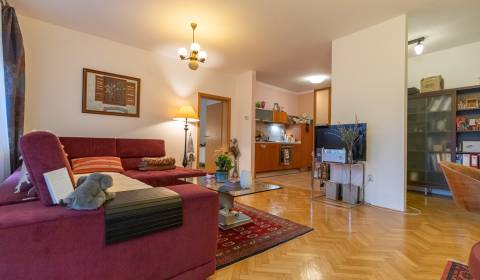 Kiadó 2 szobás lakás, 2 szobás lakás, Dunajská, Bratislava - Staré Mes