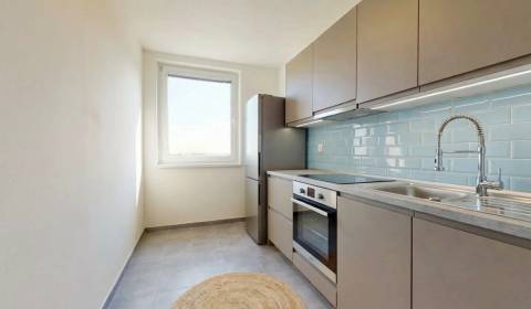 Eladó 3 szobás lakás, 3 szobás lakás, Bratislava - Petržalka, Szlováki