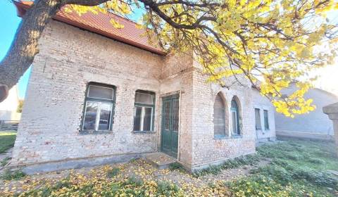 Eladó Családi ház, Családi ház, Nové Zámky, Szlovákia