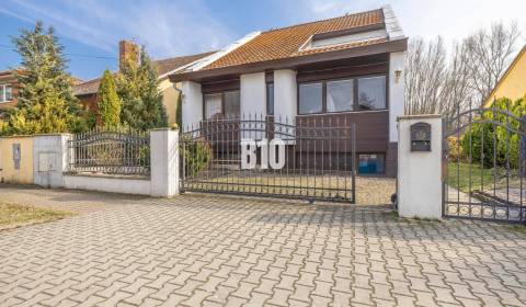 Eladó Családi ház, Családi ház, Dunajská, Senec, Szlovákia