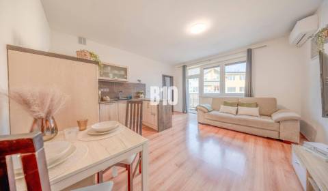 Eladó 2 szobás lakás, 2 szobás lakás, M. R. Štefánika, Senec, Szlováki