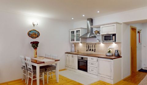 Eladó Apartmanok, Apartmanok, A. Kmeťa, Banská Štiavnica, Szlovákia