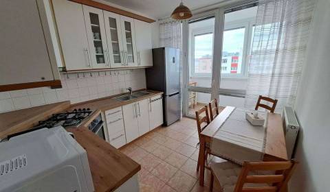 Eladó 3 szobás lakás, 3 szobás lakás, Žiar nad Hronom, Szlovákia