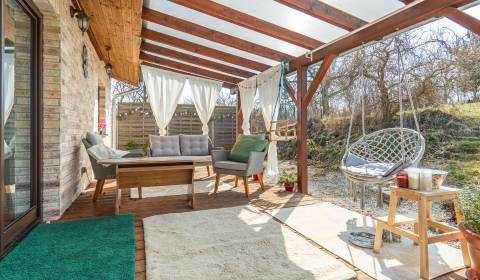 Eladó Családi ház, Családi ház, Piešťany, Szlovákia