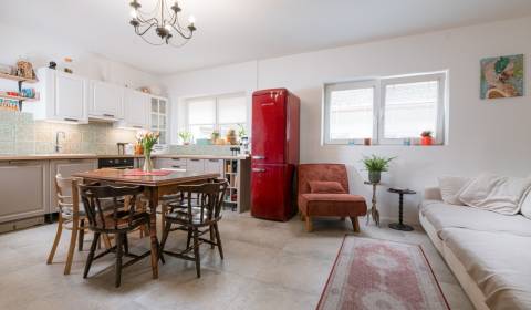 Eladó Családi ház, Családi ház, Štefánikova, Trenčín, Szlovákia