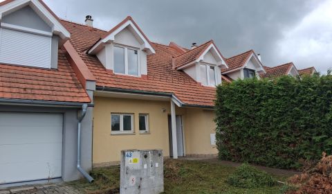 Eladó Családi ház, Családi ház, Liptovský Mikuláš, Szlovákia