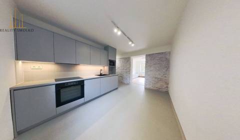 Kiadó 2 szobás lakás, 2 szobás lakás, Šafárikova, Prešov, Szlovákia