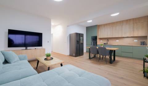 Eladó Családi ház, Családi ház, Štvrtý rad, Nitra, Szlovákia