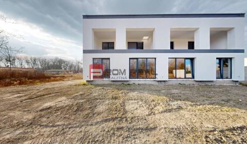 Eladó Családi ház, Családi ház, Dunajská Streda, Szlovákia