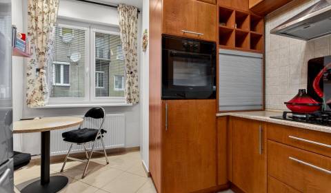 Eladó 3 szobás lakás, 3 szobás lakás, Obchodná, Bratislava - Staré Mes