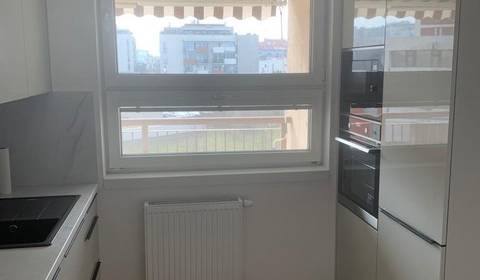 Eladó 2 szobás lakás, 2 szobás lakás, Drotárska cesta, Bratislava - St