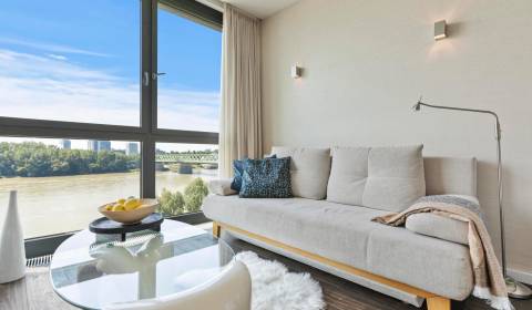 Kiadó 2 szobás lakás, 2 szobás lakás, Pribinova, Bratislava - Staré Me