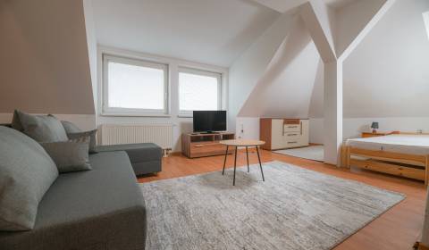 Kiadó 2 szobás lakás, 2 szobás lakás, Osloboditeľov, Trenčín, Szlováki