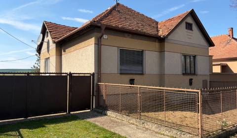 Eladó Családi ház, Családi ház, Topoľčany, Szlovákia