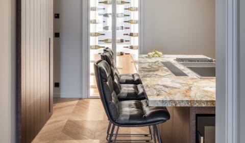 Kiadó 4 szobás lakás, 4 szobás lakás, Panská, Bratislava - Staré Mesto