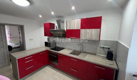 Kiadó 2 szobás lakás, 2 szobás lakás, Svätoplukova, Prievidza, Szlovák