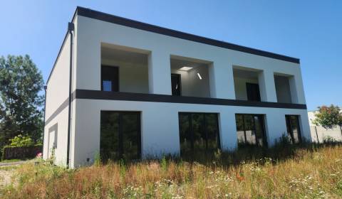 Eladó Családi ház, Családi ház, Dunajská Streda, Szlovákia