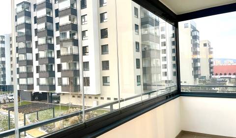 Eladó 3 szobás lakás, 3 szobás lakás, Rudroffova, Bratislava - Rača, S