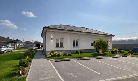 Eladó Családi ház, Családi ház, Komárno, Szlovákia