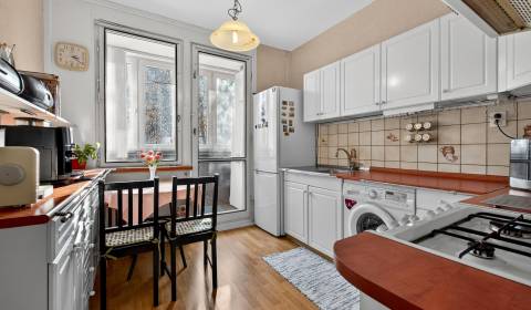 Eladó 4 szobás lakás, 4 szobás lakás, Ševčenkova, Bratislava - Petržal