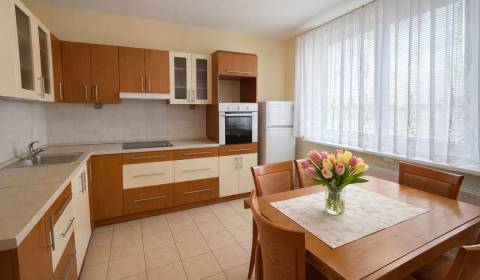 Eladó 2 szobás lakás, 2 szobás lakás, Štefánikova, Senica, Szlovákia