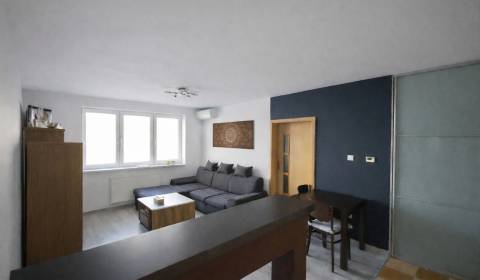 Eladó 3 szobás lakás, 3 szobás lakás, M.R.Štefánika, Senec, Szlovákia