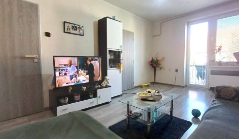 Eladó 2 szobás lakás, 2 szobás lakás, Rožňava, Szlovákia