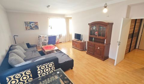 Kiadó 2 szobás lakás, 2 szobás lakás, Národná, Banská Bystrica, Szlová