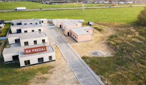 Eladó Családi ház, Családi ház, Ku kyselke, Trenčín, Szlovákia
