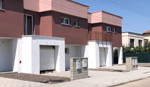 Eladó Családi ház, Családi ház, Šurany, Nové Zámky, Szlovákia