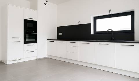 Eladó Családi ház, Családi ház, Šaľa, Szlovákia