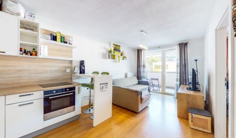 Eladó 2 szobás lakás, 2 szobás lakás, Muchovo nám., Bratislava - Petrž