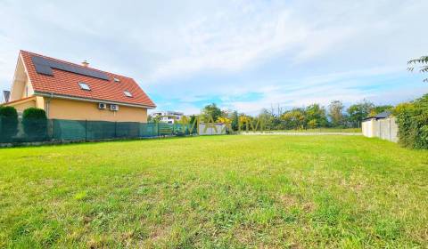 Eladó Építési telek, Építési telek, Košariská, Senec, Szlovákia