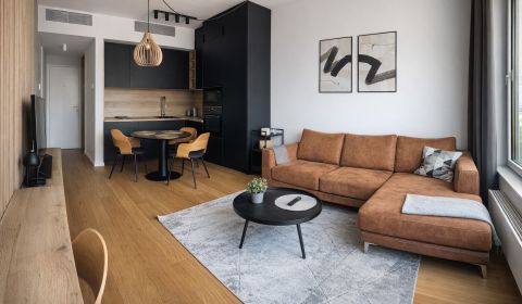 Kiadó 2 szobás lakás, 2 szobás lakás, Čulenova, Bratislava - Staré Mes