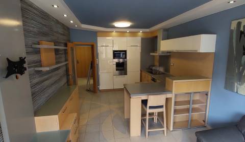 Eladó 2 szobás lakás, 2 szobás lakás, Jégého, Bratislava - Ružinov, Sz