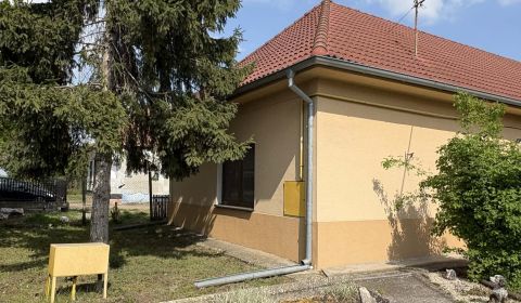 Eladó Családi ház, Családi ház, Komárno, Szlovákia