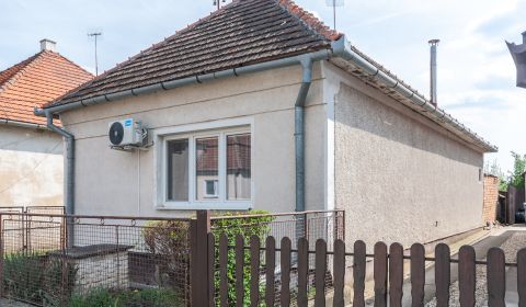 Eladó Családi ház, Családi ház, Nové Zámky, Szlovákia