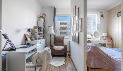 Eladó Üzlethelység, Üzlethelység, Dunajská Streda, Szlovákia