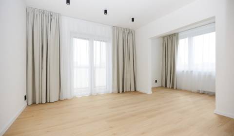 Eladó 3 szobás lakás, 3 szobás lakás, Štítová, Košice - Staré Mesto, S