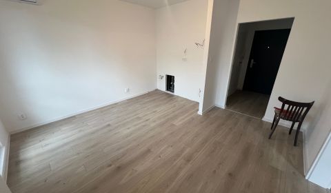 Eladó 2 szobás lakás, 2 szobás lakás, Znievska, Bratislava - Petržalka